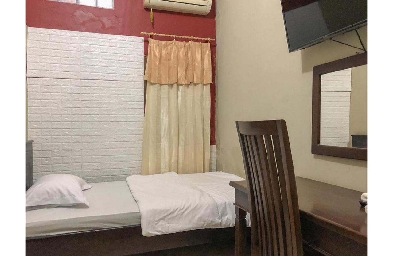 Sinar Hotel Enrekang Экстерьер фото
