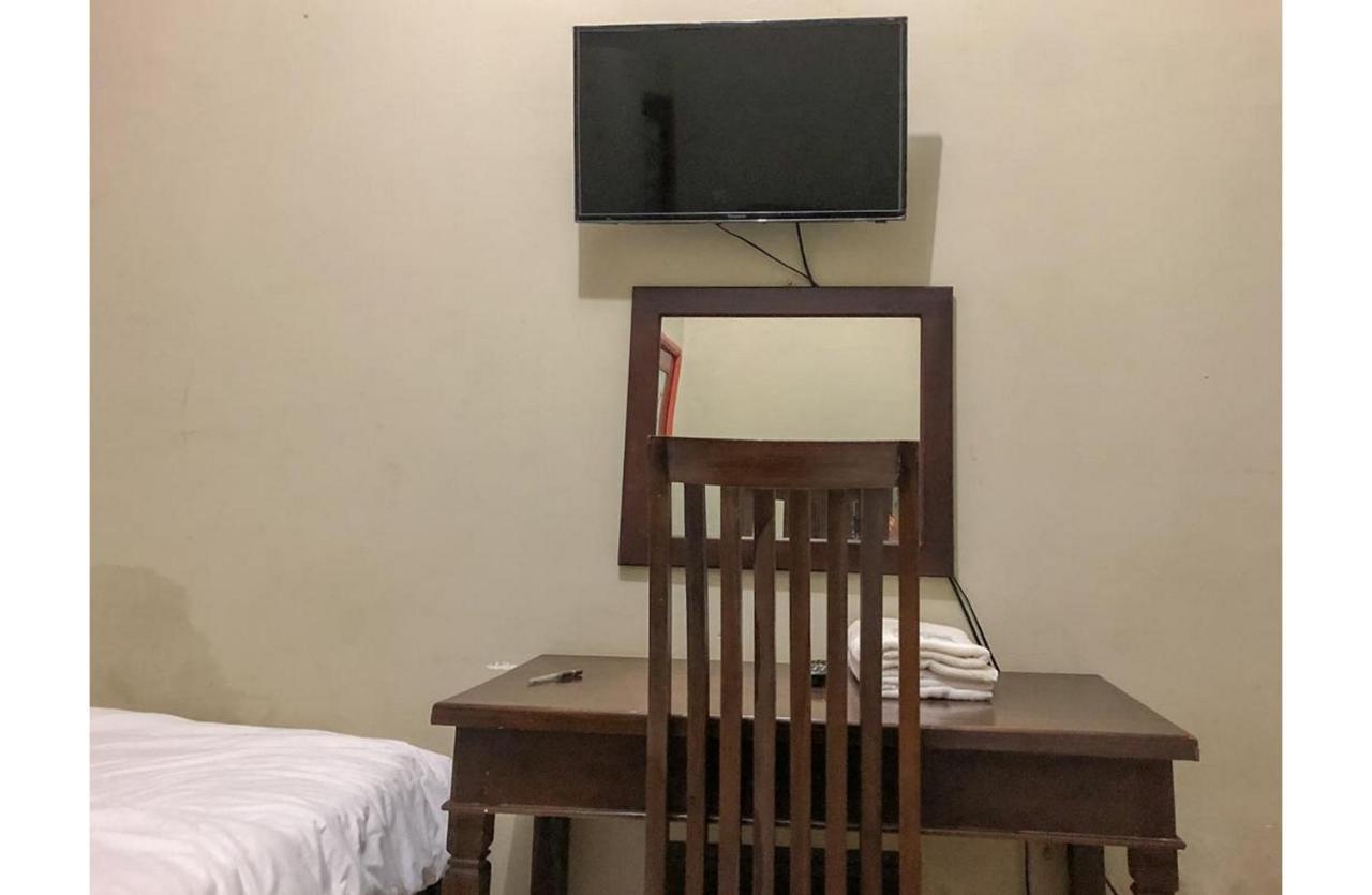 Sinar Hotel Enrekang Экстерьер фото